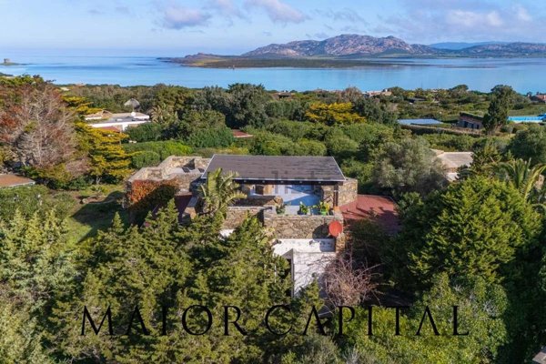 casa indipendente in vendita a Stintino