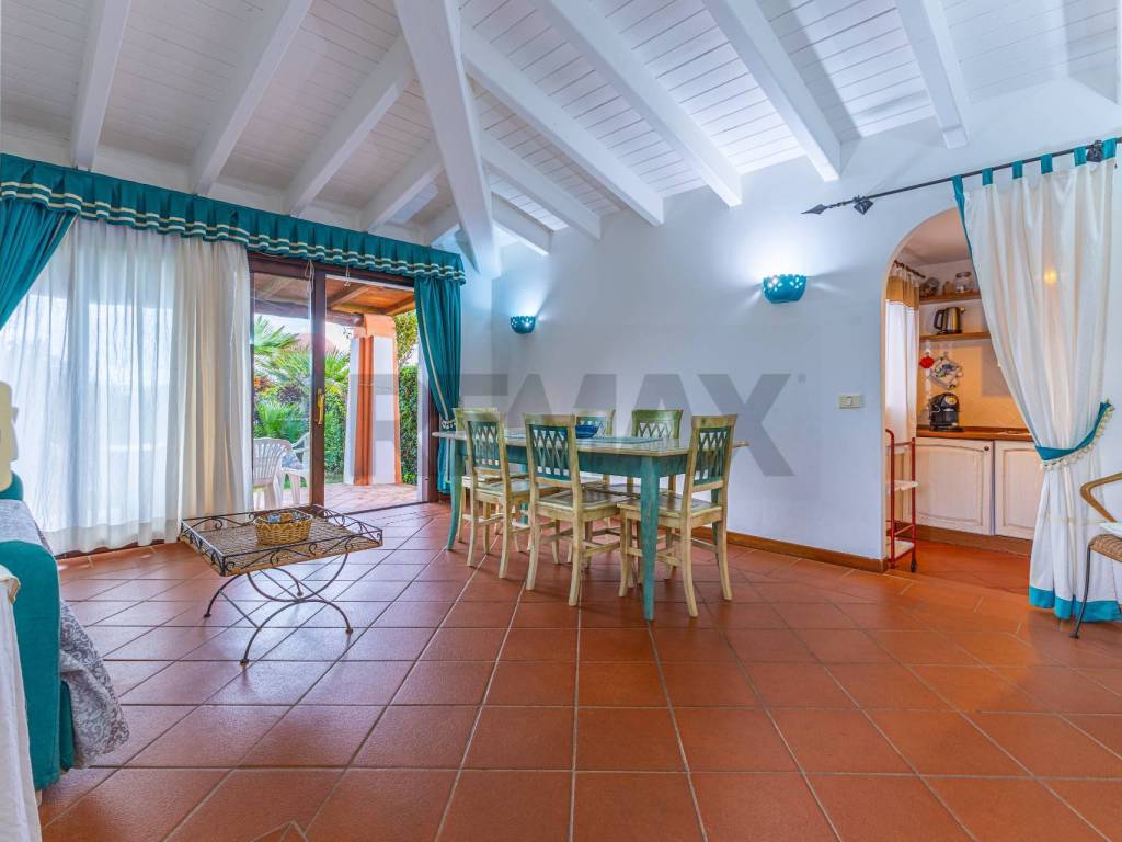 casa indipendente in vendita a Stintino