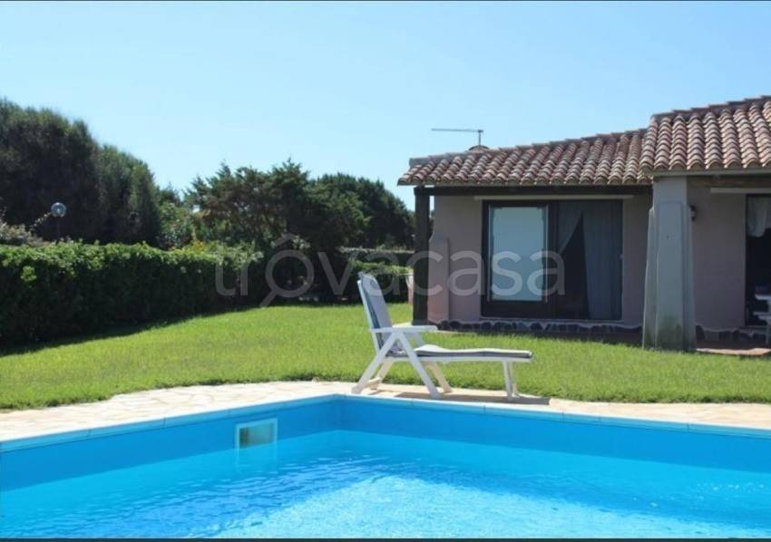 casa indipendente in vendita a Stintino