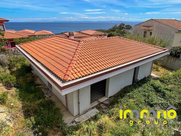 casa indipendente in vendita a Stintino