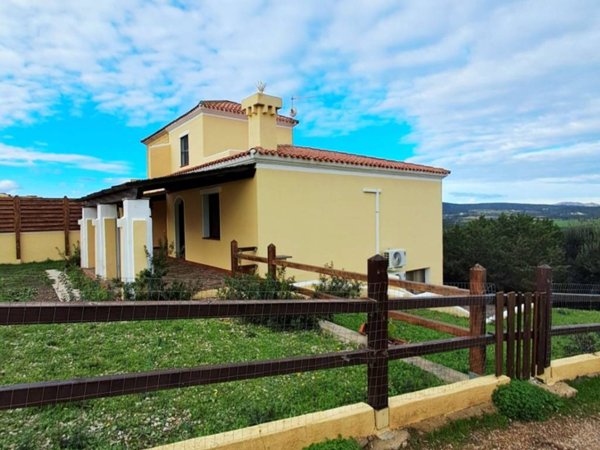 casa indipendente in vendita a Stintino