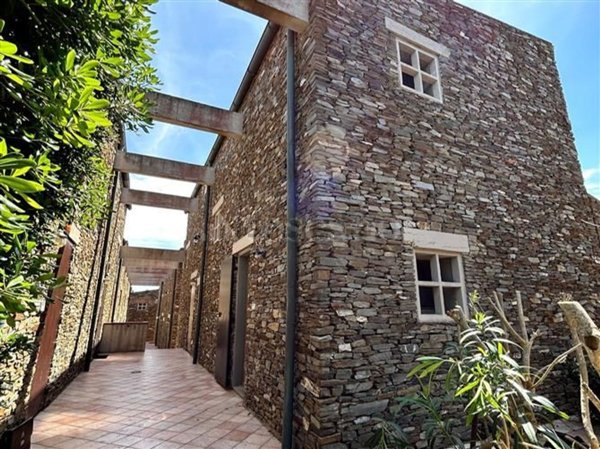casa indipendente in vendita a Stintino