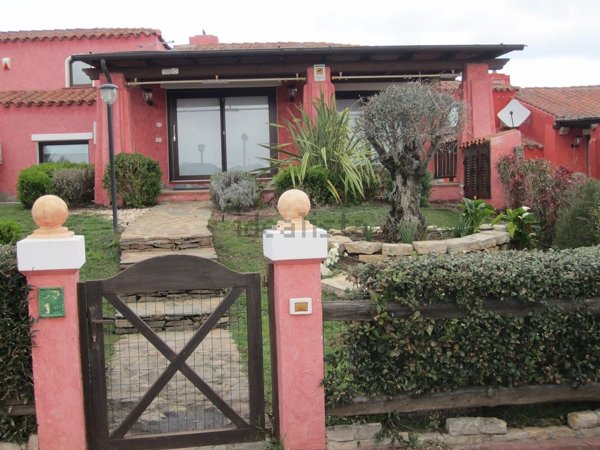 casa indipendente in vendita a Stintino