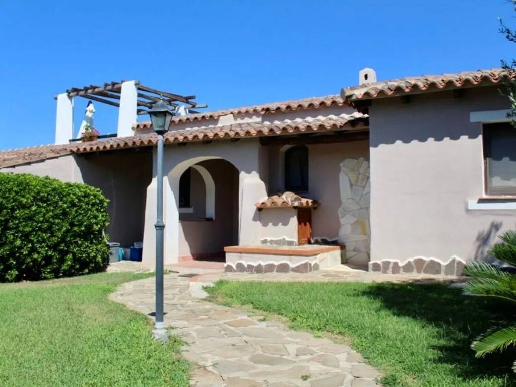 casa indipendente in vendita a Stintino