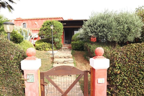casa indipendente in vendita a Stintino