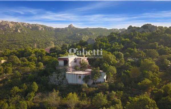 casa indipendente in vendita a Padru