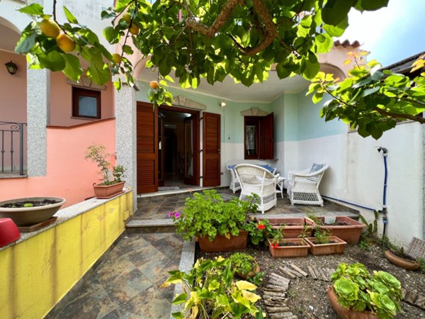 appartamento in vendita a Budoni in zona Baia Sant 'Anna