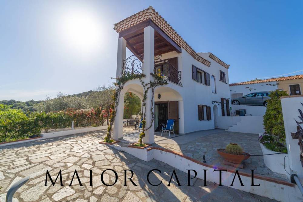casa indipendente in vendita a Budoni in zona Agrustos