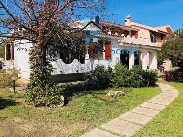 casa indipendente in vendita a Budoni