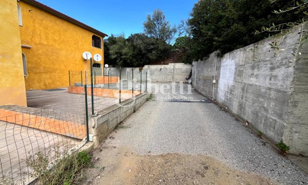 appartamento in vendita a Budoni in zona Tanaunella