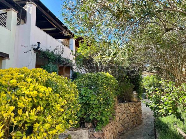 appartamento in vendita a Budoni in zona Agrustos