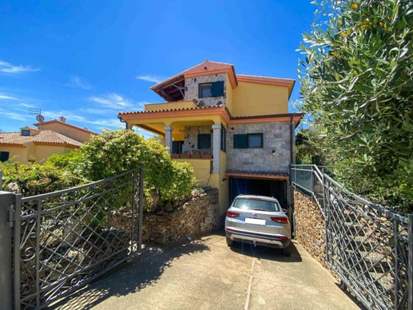 casa indipendente in vendita a Budoni in zona Budoni centro
