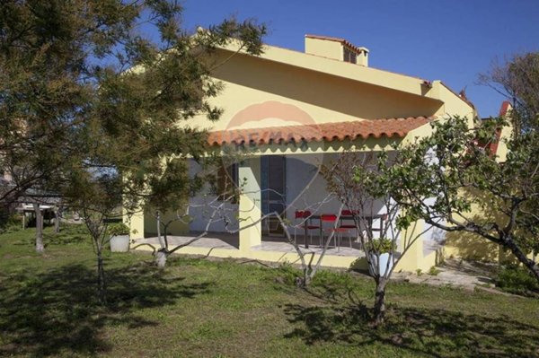 casa indipendente in vendita a Budoni