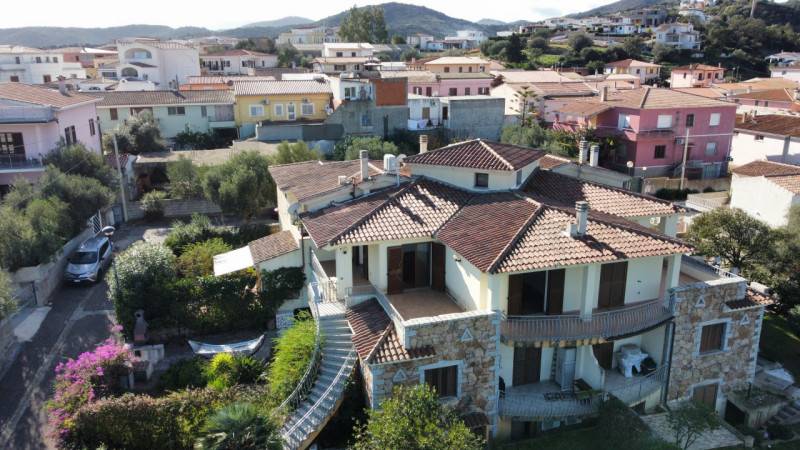 appartamento in vendita a Budoni in zona Budoni centro