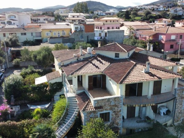 appartamento in vendita a Budoni in zona Budoni centro