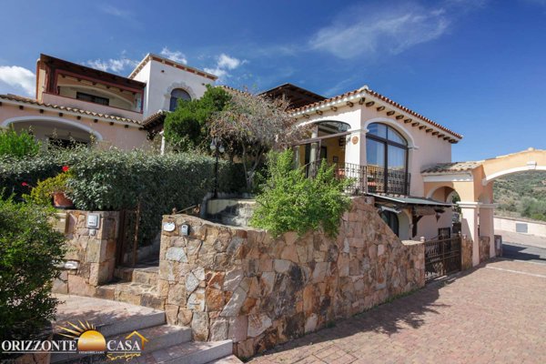 casa indipendente in vendita a Budoni in zona Malamorì