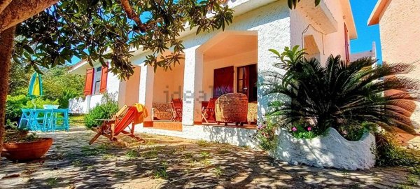 casa indipendente in vendita a Budoni