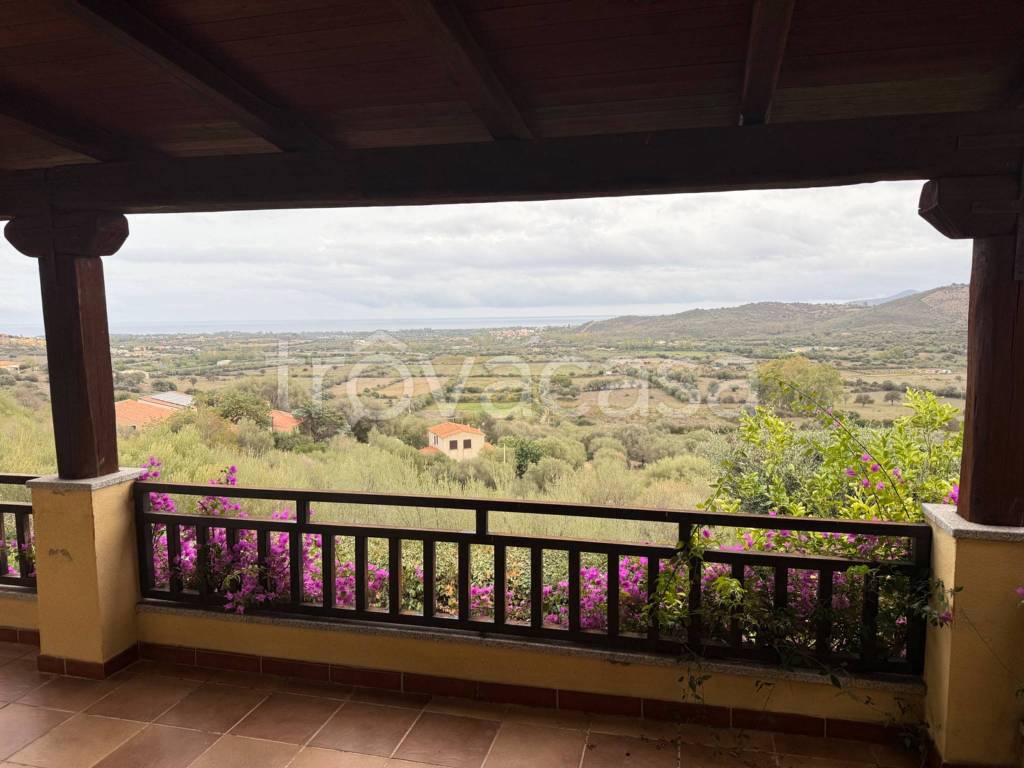 casa indipendente in vendita a Budoni in zona Maiorca / Li Troni