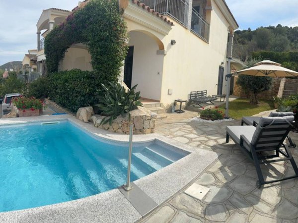 casa indipendente in vendita a Budoni