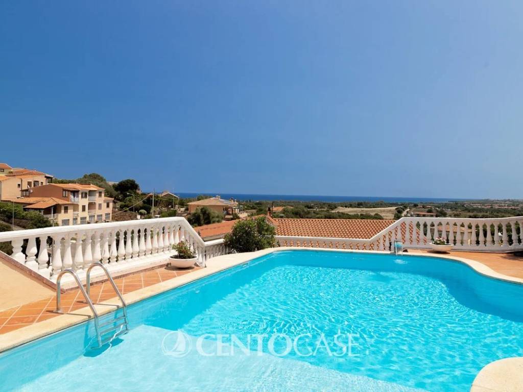 casa indipendente in vendita a Budoni in zona Malamorì