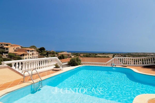 casa indipendente in vendita a Budoni in zona Malamorì