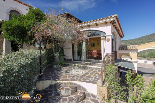 casa indipendente in vendita a Budoni in zona Malamorì