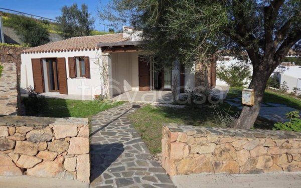 casa indipendente in vendita a Budoni in zona Baia Sant 'Anna