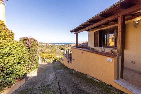 casa indipendente in vendita a Budoni in zona Agrustos