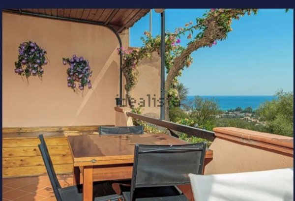 casa indipendente in vendita a Budoni in zona Agrustos
