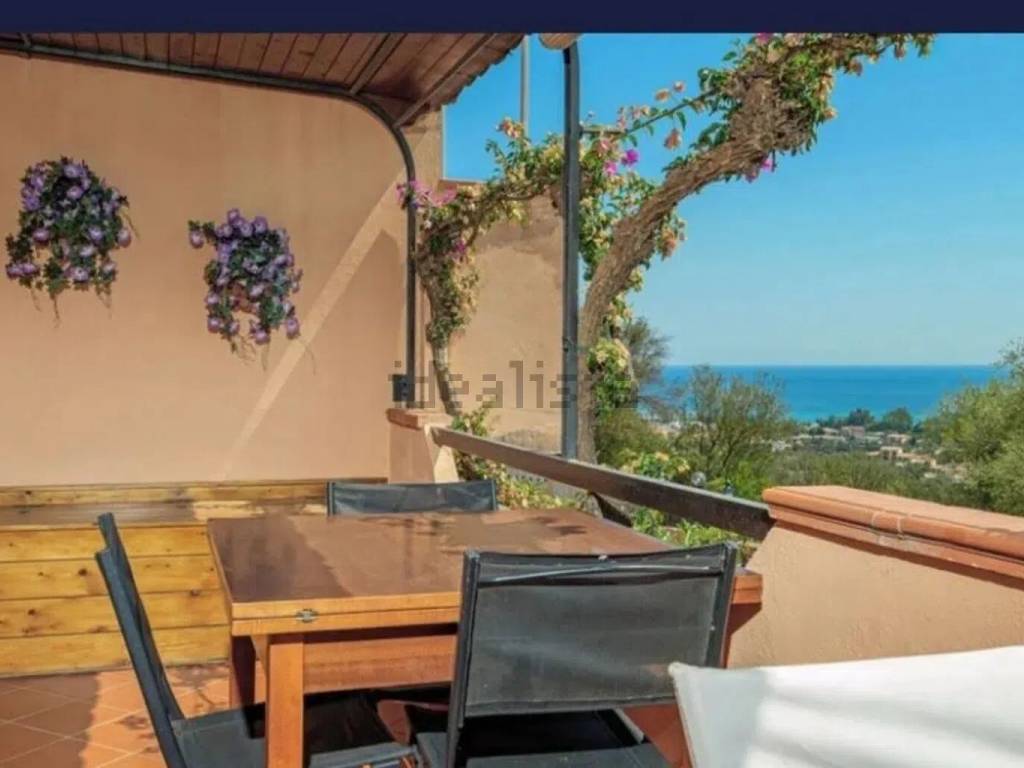 casa indipendente in vendita a Budoni in zona Agrustos