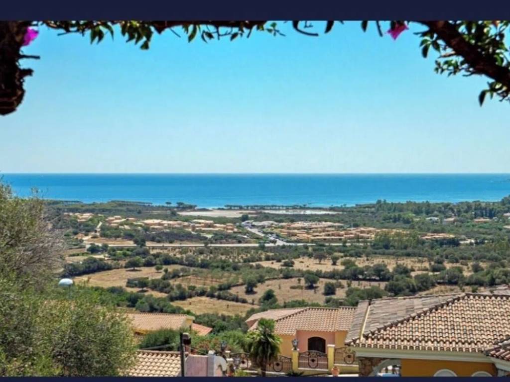 appartamento in vendita a Budoni in zona Agrustos