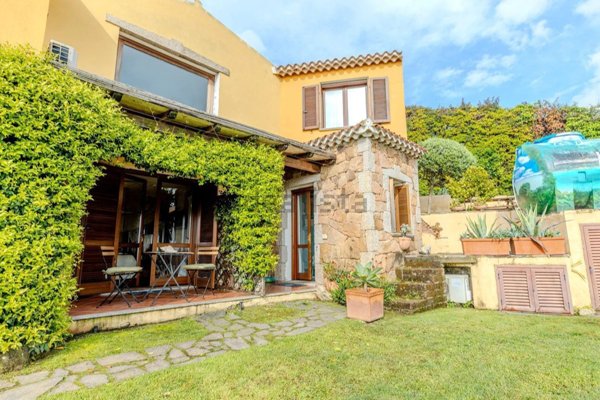 esavano in vendita a Budoni in zona Ottiolu