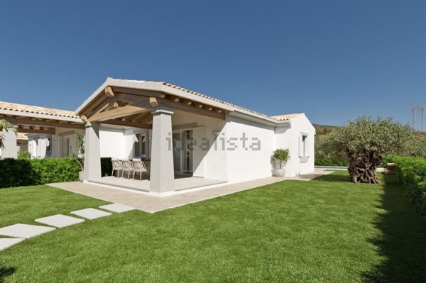 casa indipendente in vendita a Budoni in zona Baia Sant 'Anna