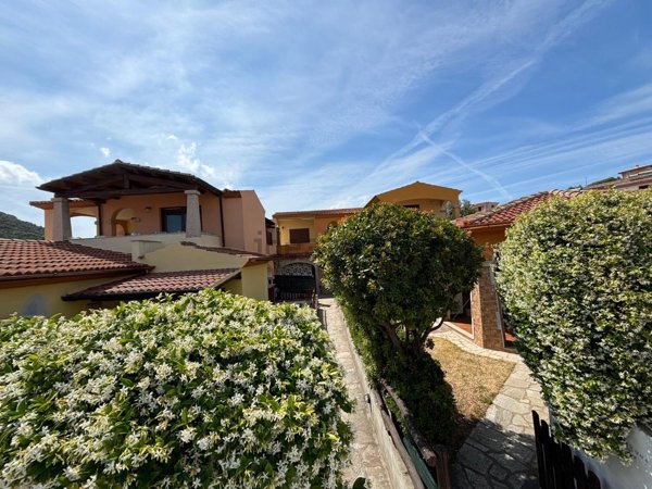 appartamento in vendita a Budoni in zona Tanaunella