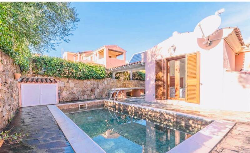 casa indipendente in vendita a Budoni in zona Maiorca / Li Troni