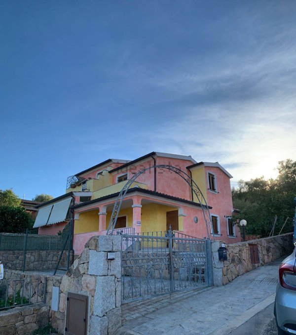casa indipendente in vendita a Budoni