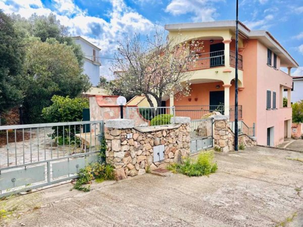 appartamento in vendita a Budoni in zona Birgalavò