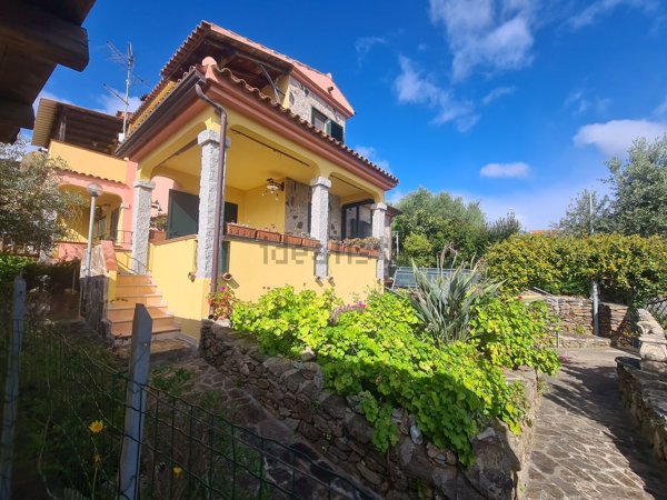 casa indipendente in vendita a Budoni in zona Limpiddu