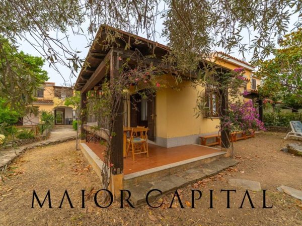 casa indipendente in vendita a Budoni in zona Limpiddu