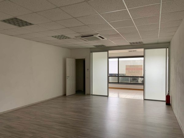 ufficio in vendita a Budoni in zona San Lorenzo