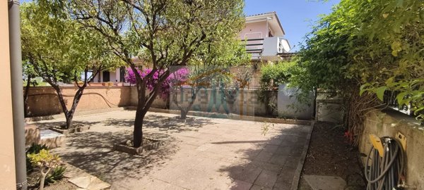 appartamento in vendita a Budoni in zona Limpiddu