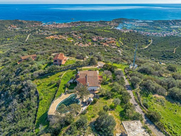 casa indipendente in vendita a Budoni in zona Luddui