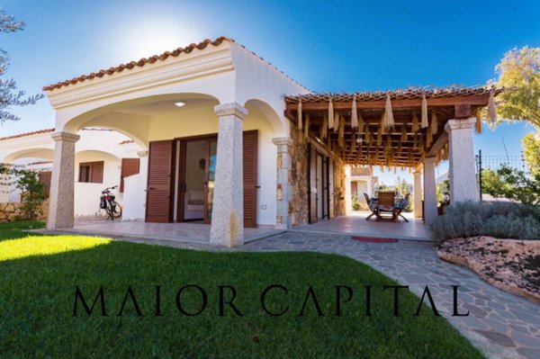 casa indipendente in vendita a Budoni