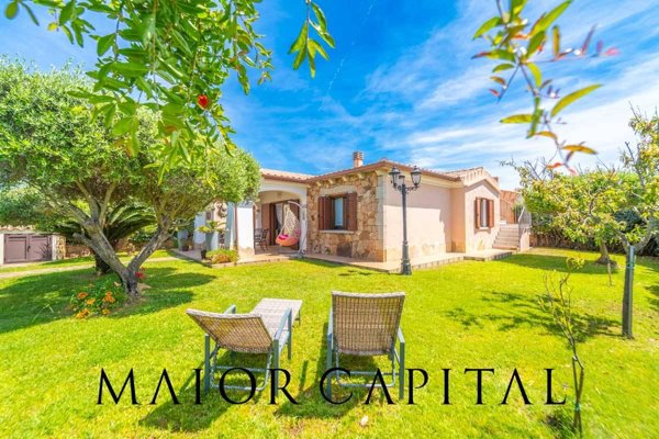 casa indipendente in vendita a Budoni in zona Baia Sant 'Anna
