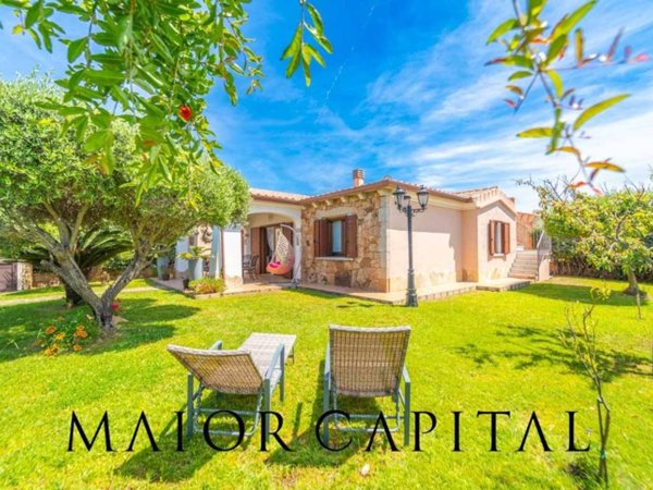 casa indipendente in vendita a Budoni in zona Baia Sant 'Anna