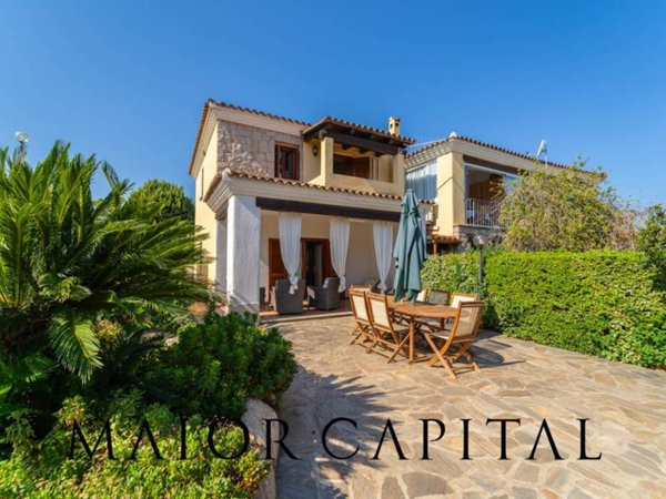 casa indipendente in vendita a Budoni in zona Baia Sant 'Anna