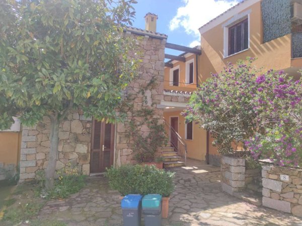 appartamento in vendita a Budoni in zona Agrustos