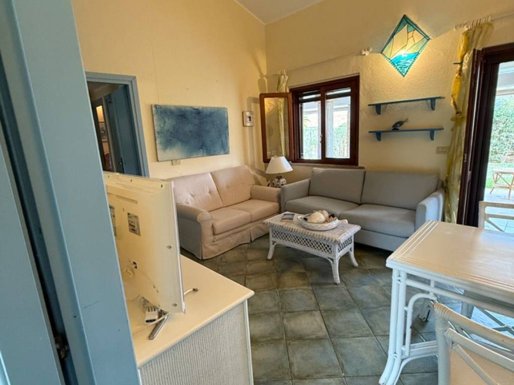 casa indipendente in vendita a Budoni in zona Ottiolu