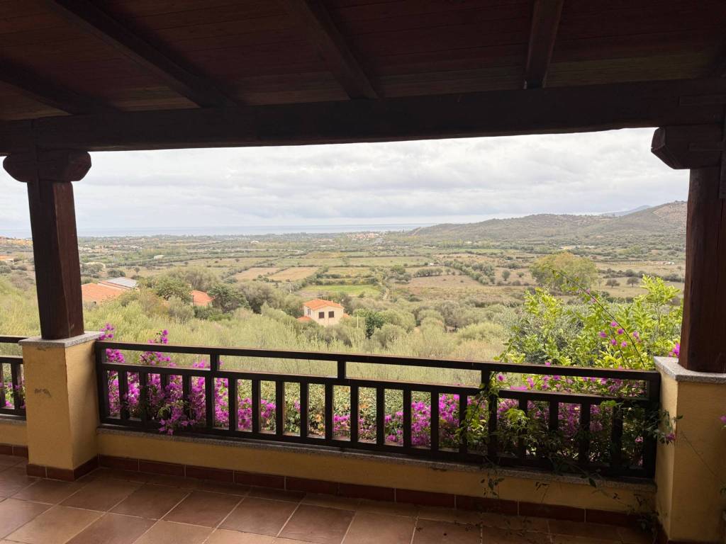 casa indipendente in vendita a Budoni in zona Maiorca / Li Troni