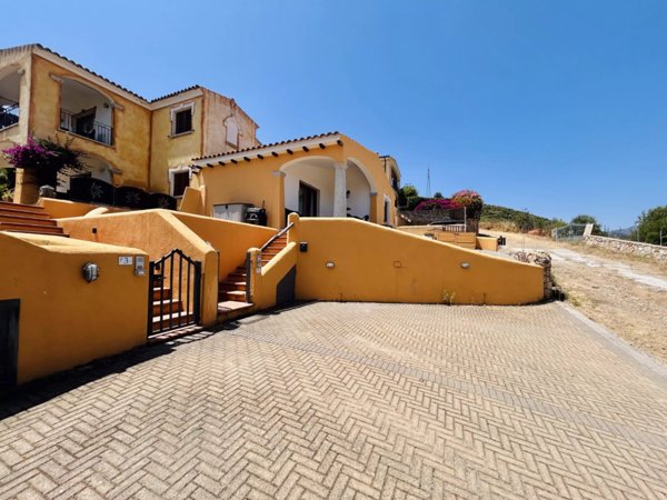 casa indipendente in vendita a Budoni